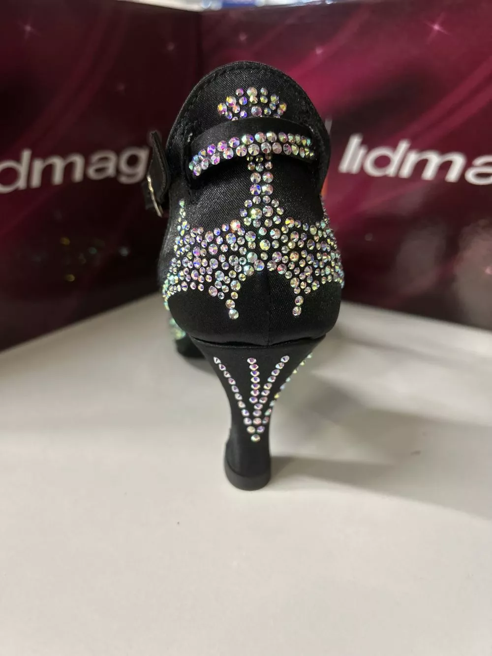scarpa da ballo con strassscarpa da ballo con strass raso nero LIDMAG L6